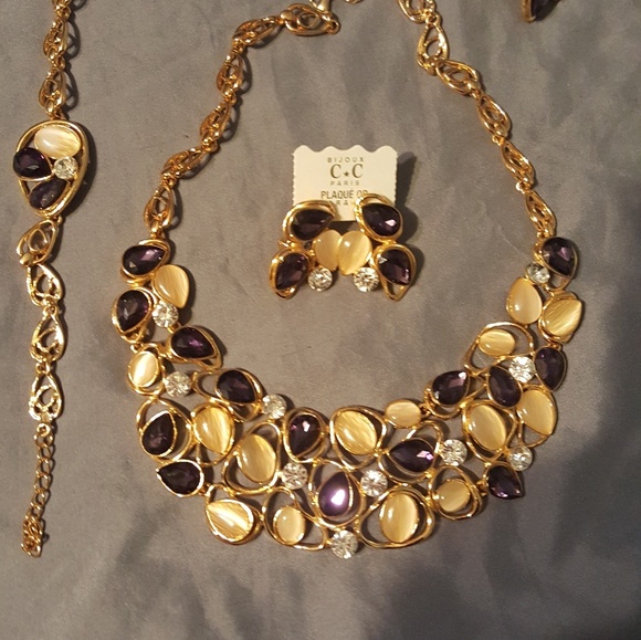 Jewelry - Picture 1 of 8